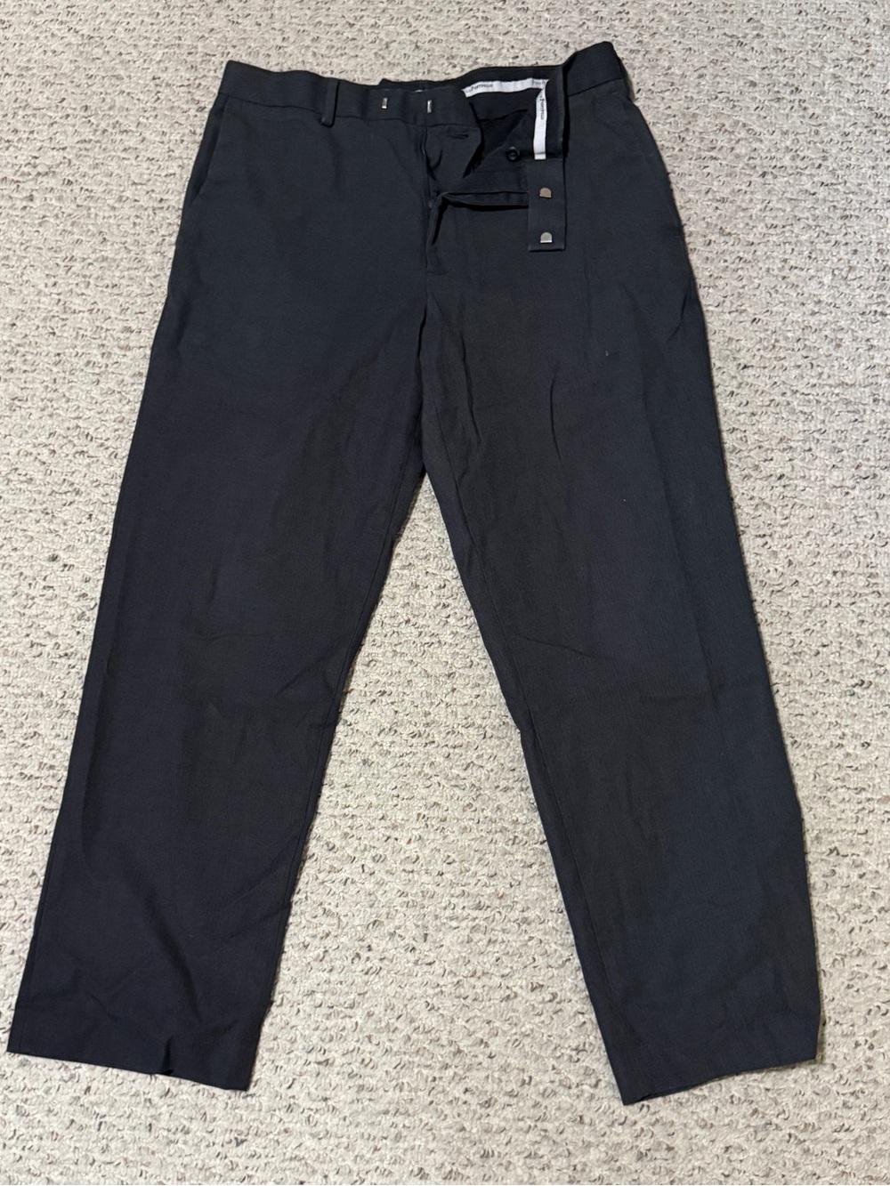 Perry Ellis Portfolio men's tailored flat-front dress pants